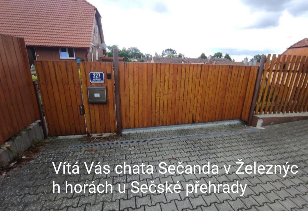 Apartmanova Chata Secanda S Bazenem, U Secske Prehrady Exterior foto